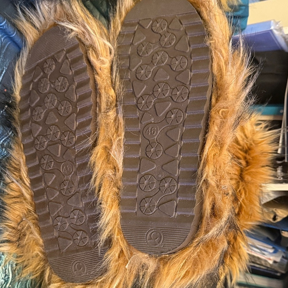 Over-the-Knee Faux Fur Boots with Heart Shaped Bag in Chestnut Brown