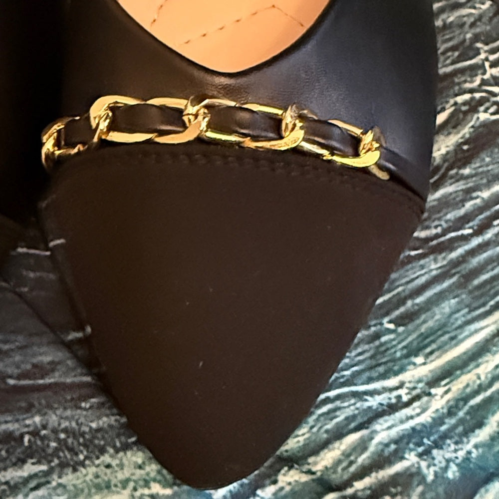Women's Black Pointed Chain-Accent Flats
